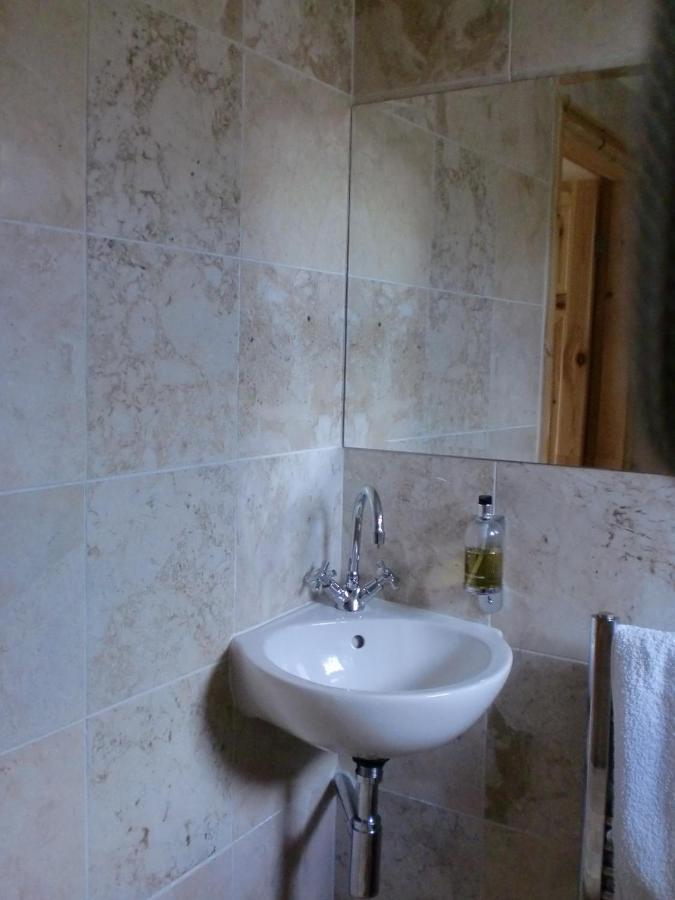 Quiet, Cosy Annexe Room Rough Close Bagian luar foto